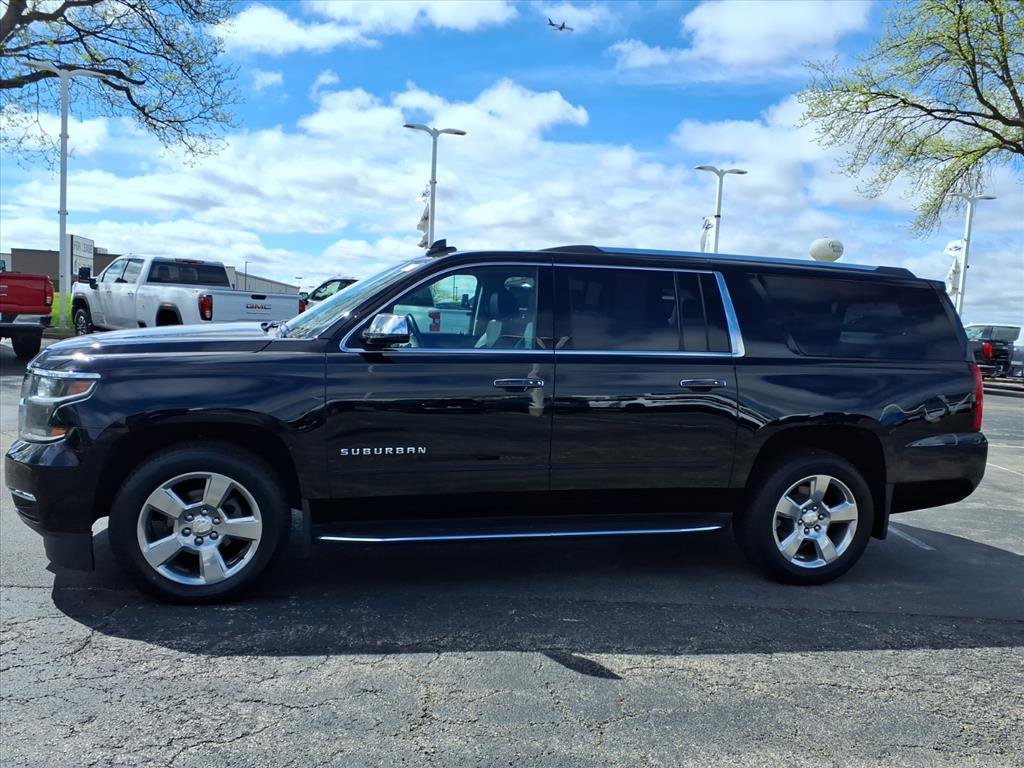 Used 2019 Chevrolet Suburban Premier AWD/4WD image 4