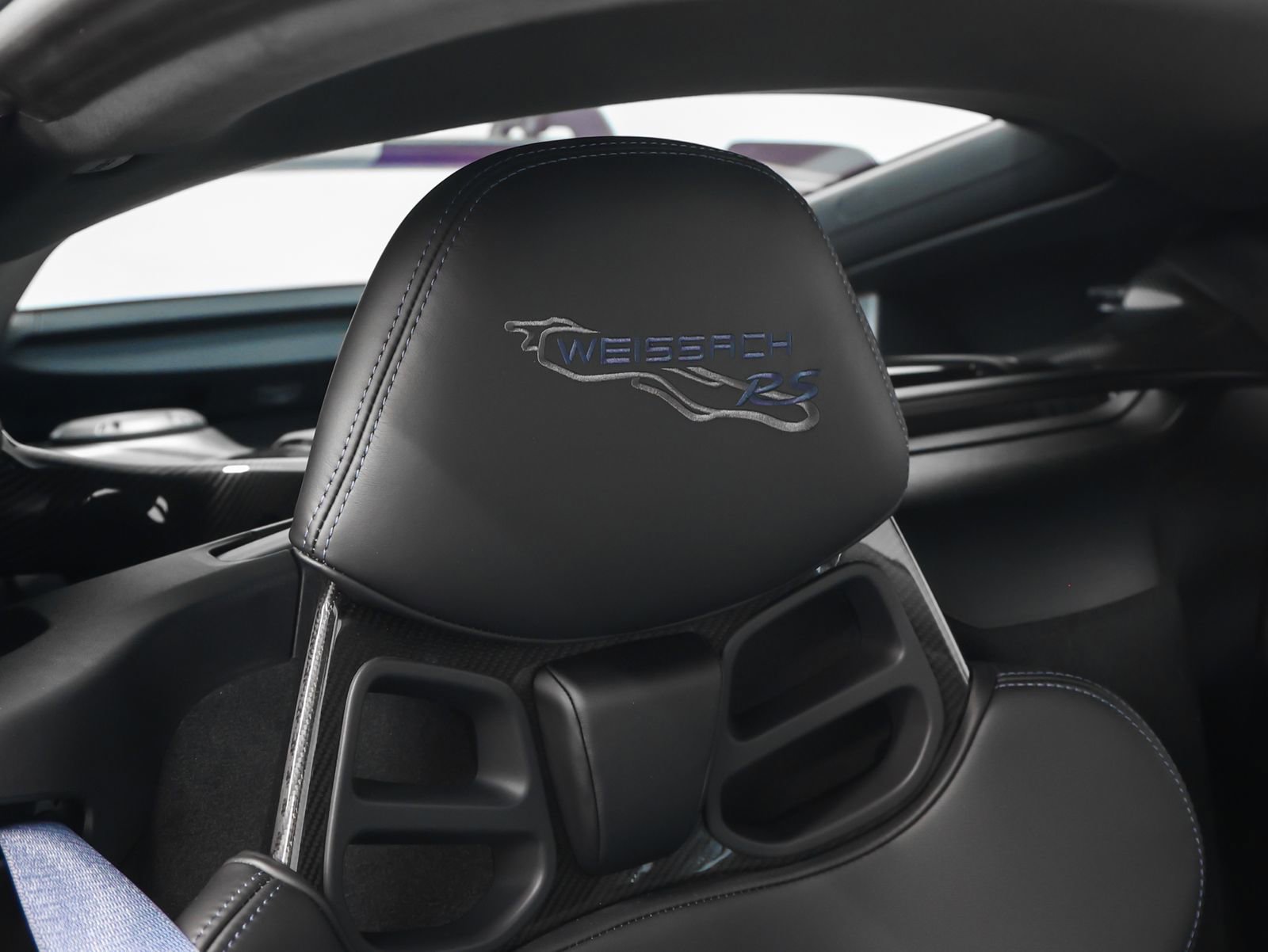 Certified 2025 Porsche 718 Cayman GT4 RS image 41