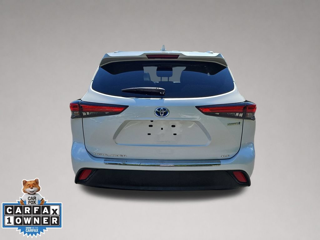 Used 2022 Toyota Highlander XLE AWD/4WD image 5