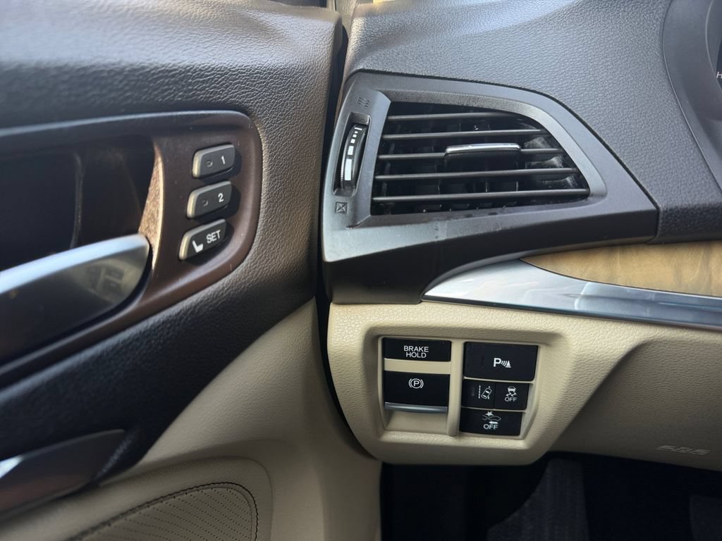 Used 2020 Acura MDX SH-AWD w/ Technology Package image 24