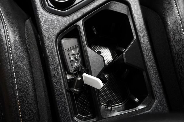 Used 2022 Volkswagen Tiguan SE image 35