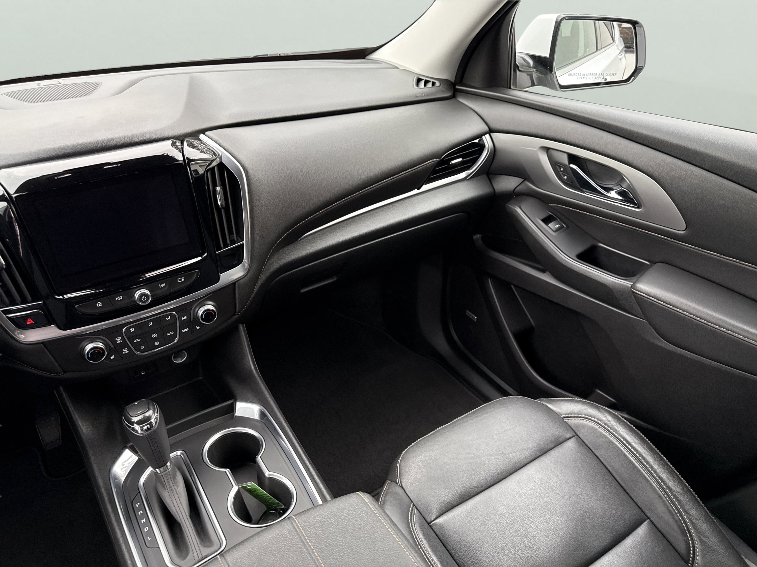 Used 2019 Chevrolet Traverse LT w/ LT Premium Package image 14