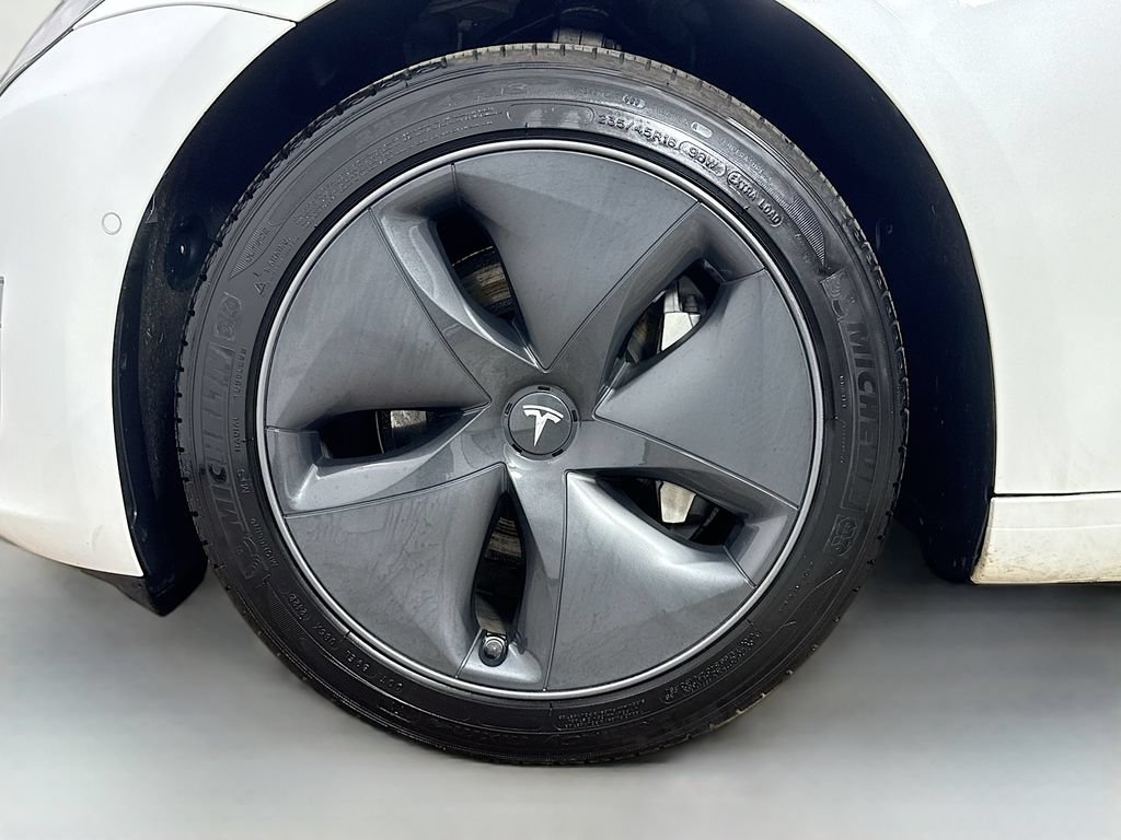 Used 2020 Tesla Model 3 Standard Range RWD image 40