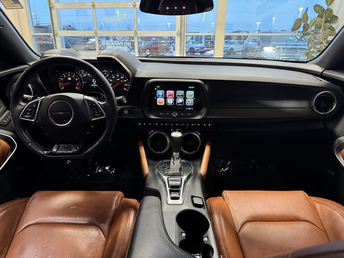 Used 2016 Chevrolet Camaro LT RWD image 23