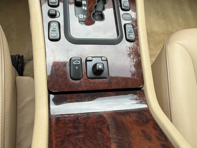 Used 2001 Mercedes-Benz E 320 Sedan image 30