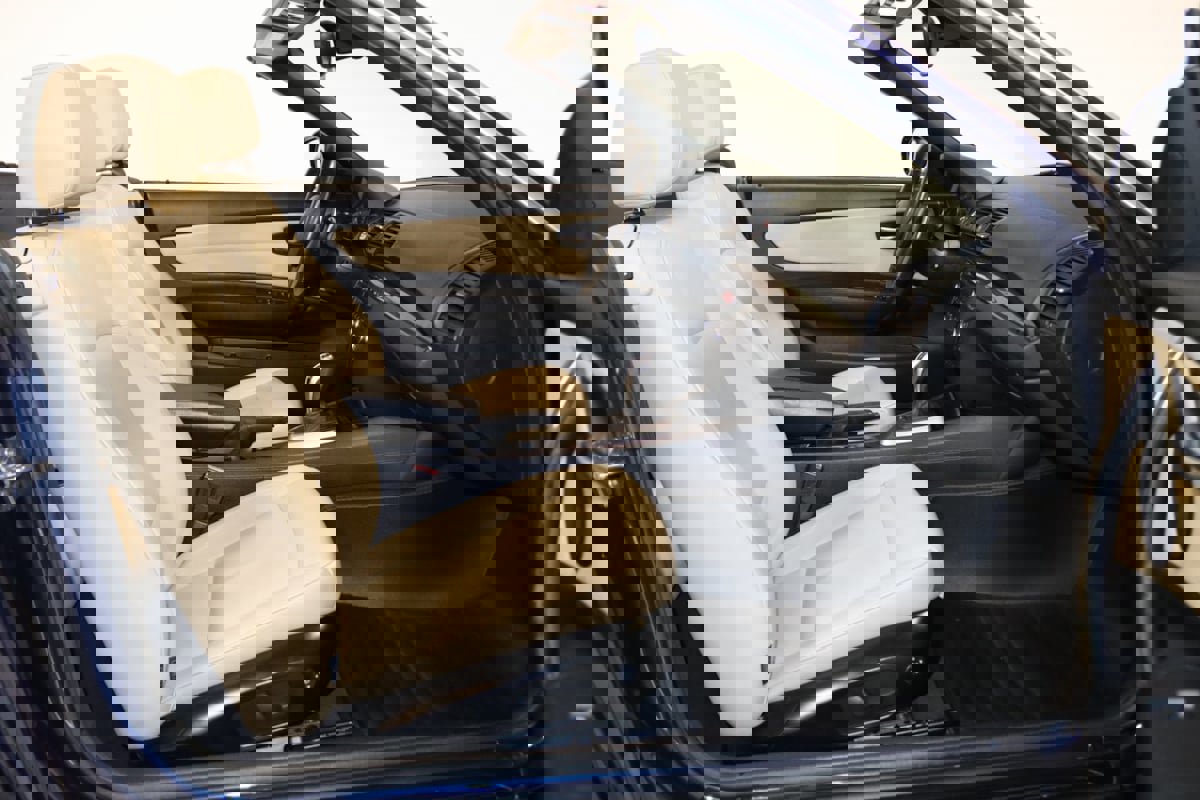 Used 2012 BMW 135i Convertible image 54