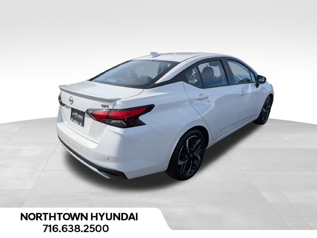 Used 2025 Nissan Versa SR FWD image 12
