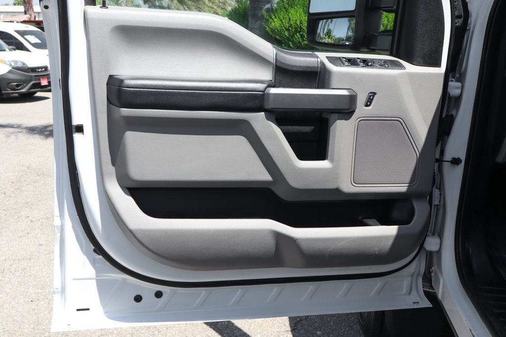Used 2020 Ford F550 4x4 Crew Cab Super Duty image 17