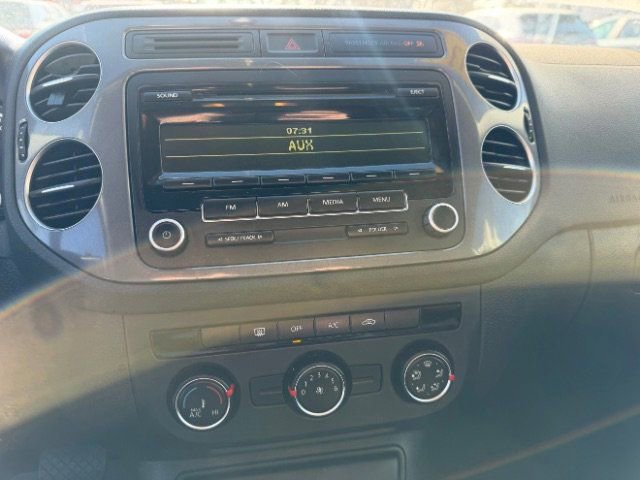 Used 2013 Volkswagen Tiguan S AWD/4WD image 21
