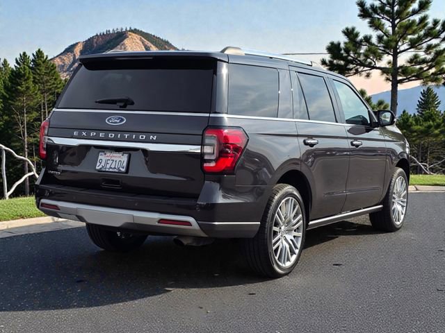 Used 2024 Ford Expedition Limited image 7