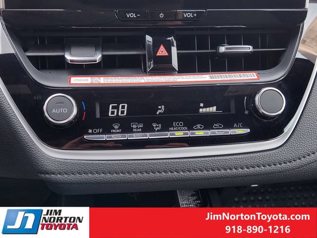 Used 2025 Toyota Corolla XSE FWD image 19
