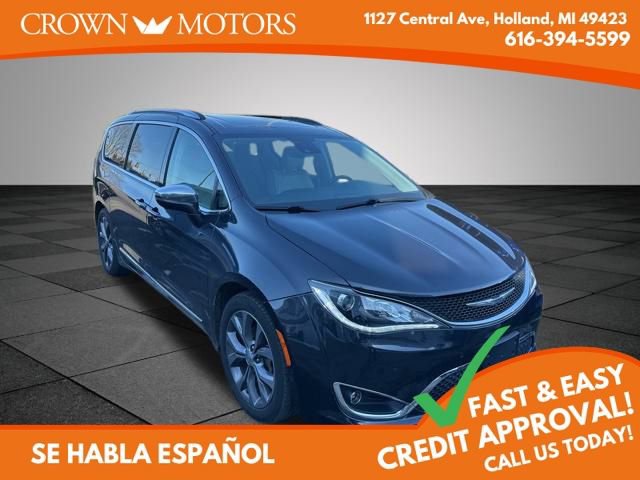 Used 2020 Chrysler Pacifica Limited w/ Tire & Wheel Group