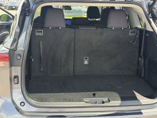 Certified 2025 Toyota Highlander LE FWD image 23