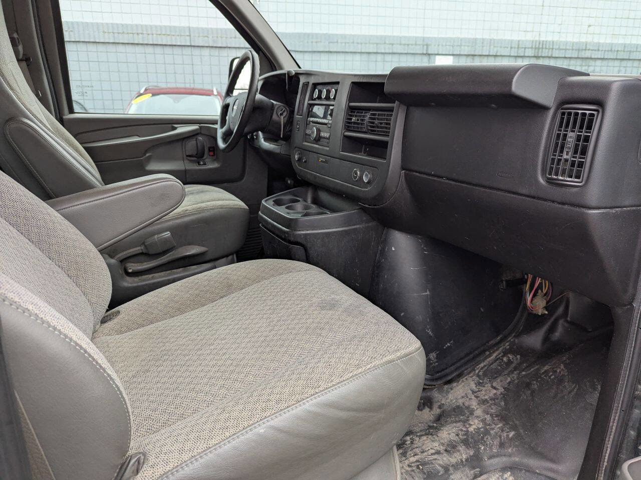 Used 2013 GMC Savana 1500 1500 AWD 3dr Cargo Van w/ Power Package image 10