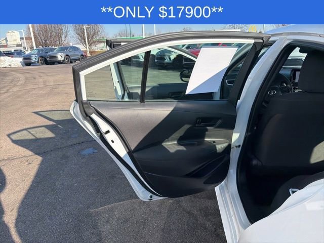 Used 2024 Toyota Corolla LE image 23