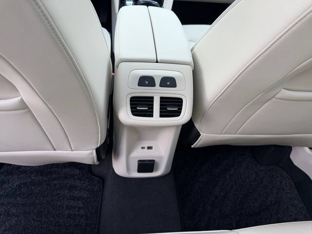 Used 2023 Buick Envision Avenir AWD/4WD image 19