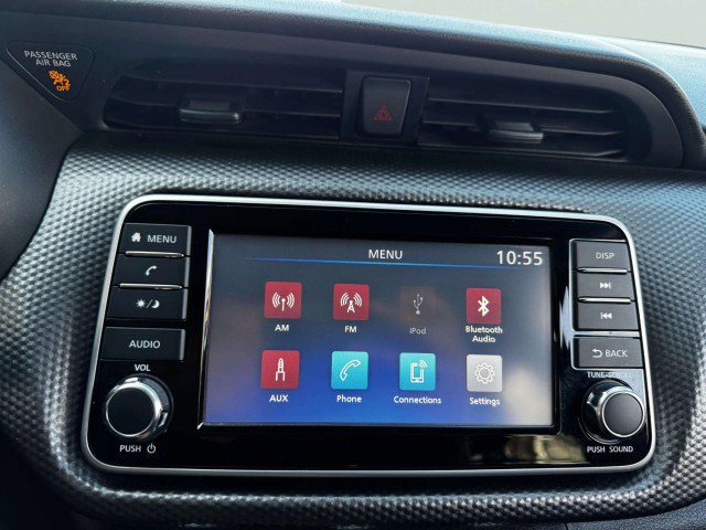 Used 2020 Nissan Kicks S image 27