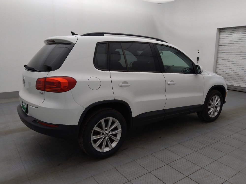 Used 2017 Volkswagen Tiguan Limited w/ Premium Package image 10