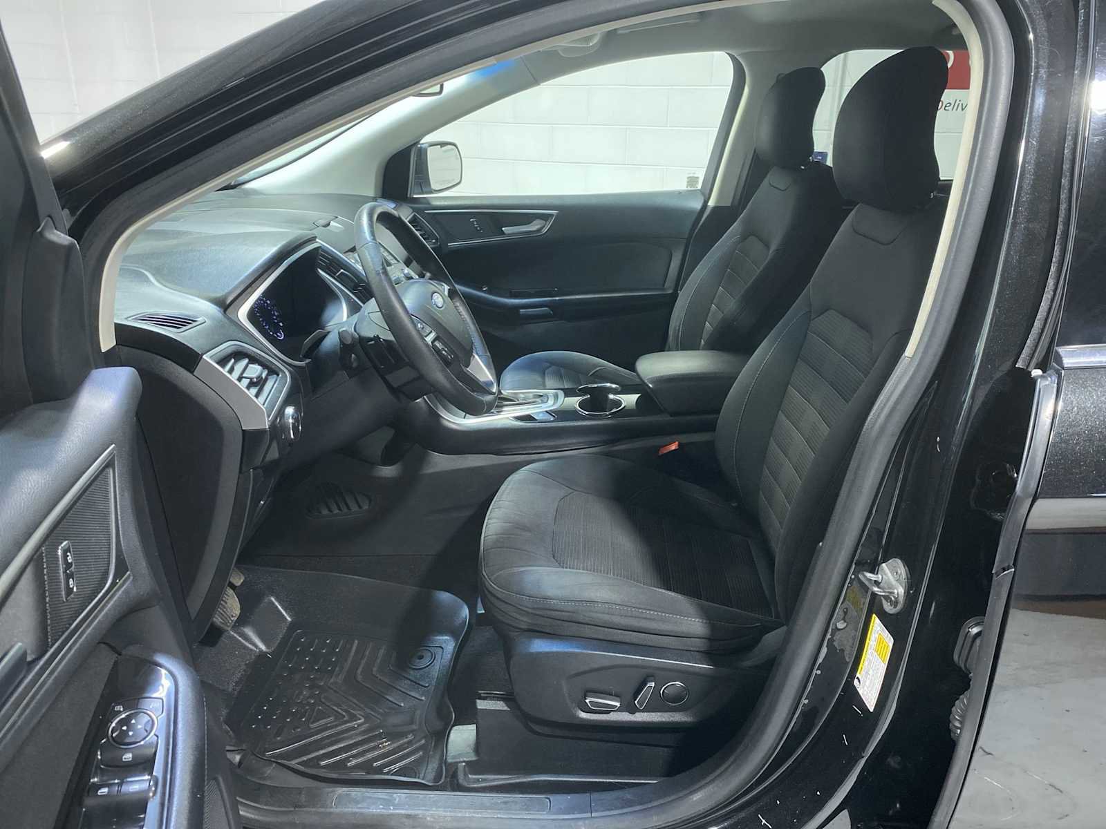 Used 2015 Ford Edge SEL video 2