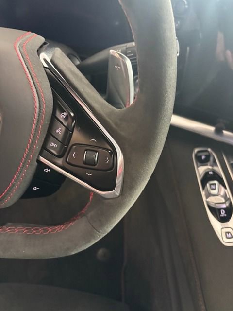 Used 2022 Chevrolet Corvette Stingray Premium Conv w/ Z51 Performance Package image 8