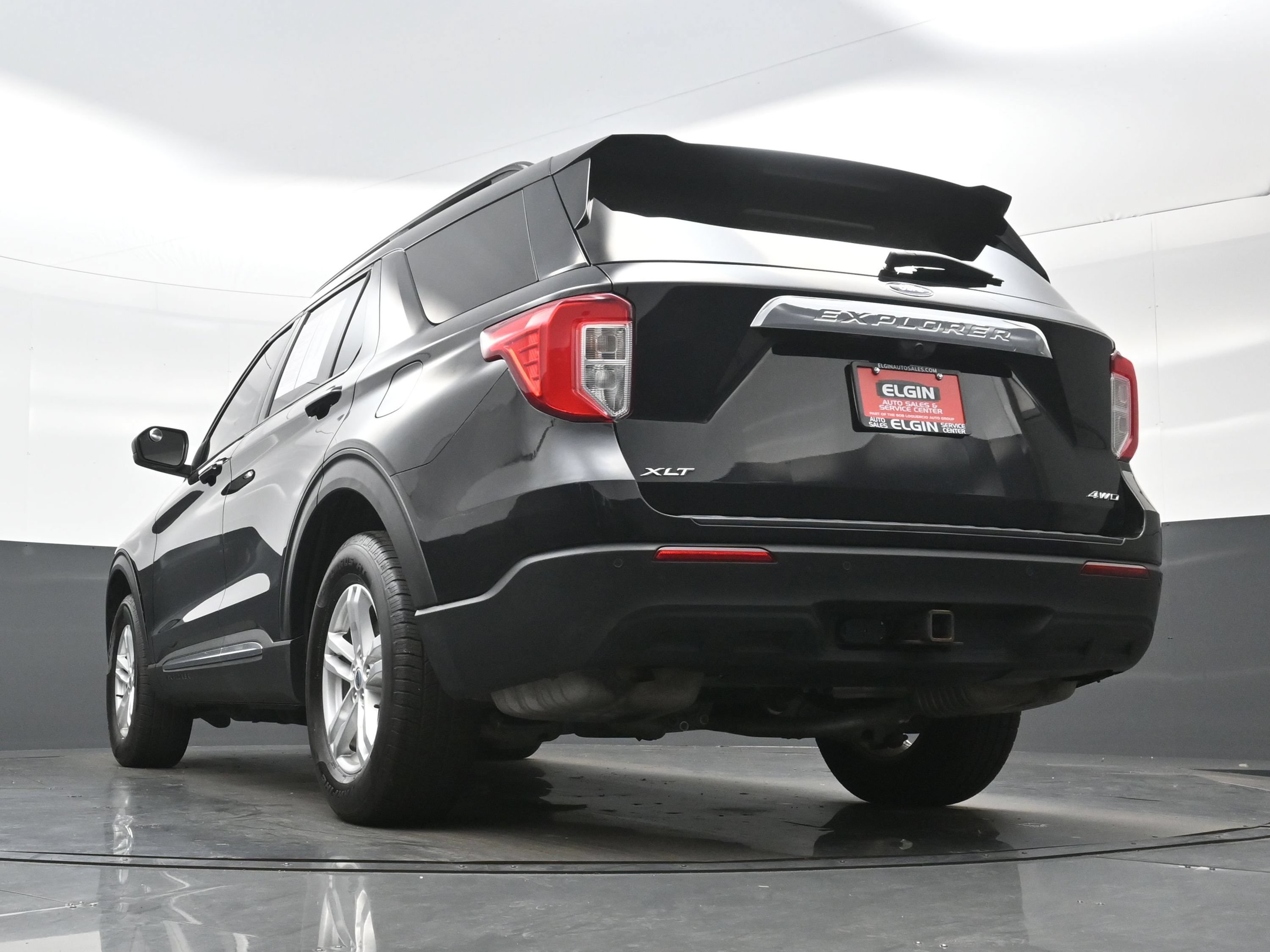 Used 2021 Ford Explorer XLT w/ Class III Trailer Tow Package AWD/4WD image 31