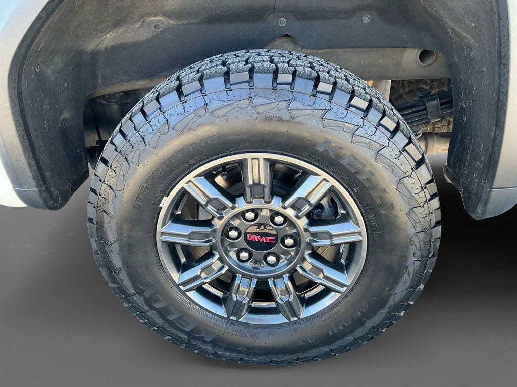 Used 2024 GMC Sierra 1500 AT4X image 8