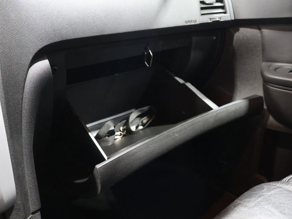 Used 2012 Chevrolet Traverse LT image 28