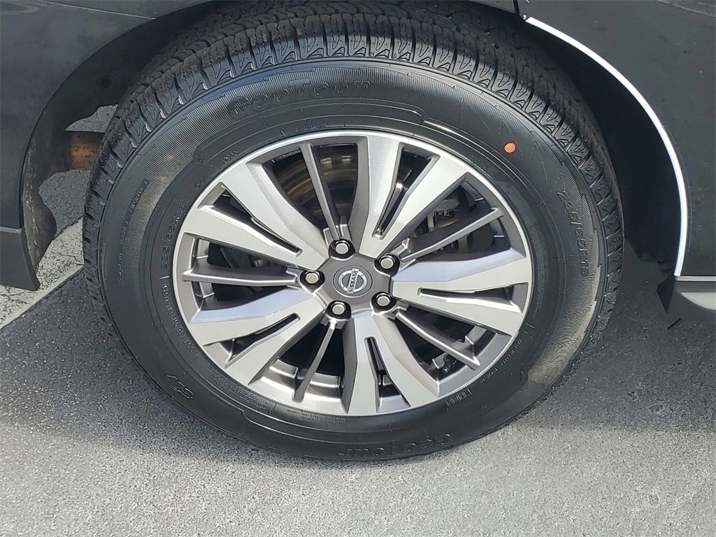 Used 2020 Nissan Pathfinder SV image 7