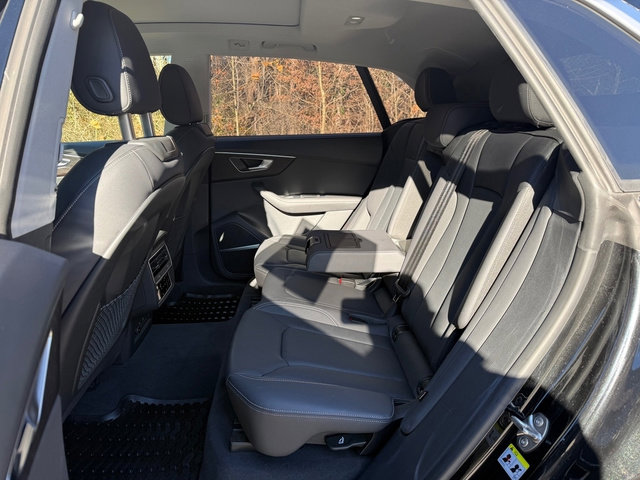 Used 2023 Audi Q8 Prestige w/ Prestige Package image 17