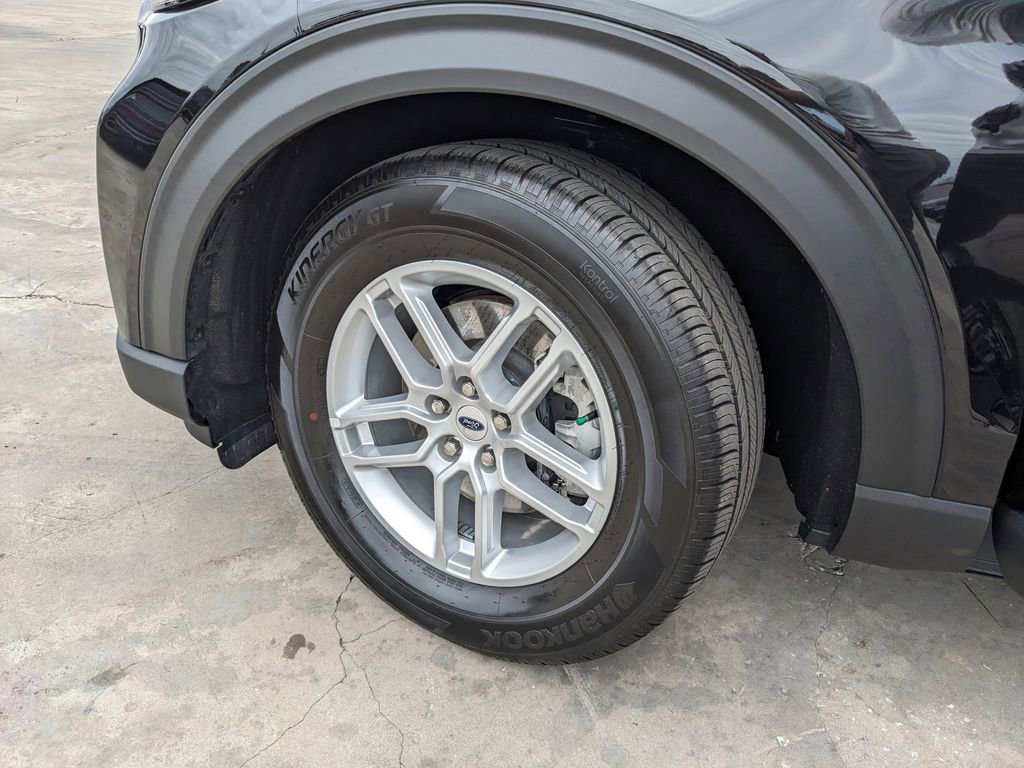 Used 2025 Ford Explorer Active image 37