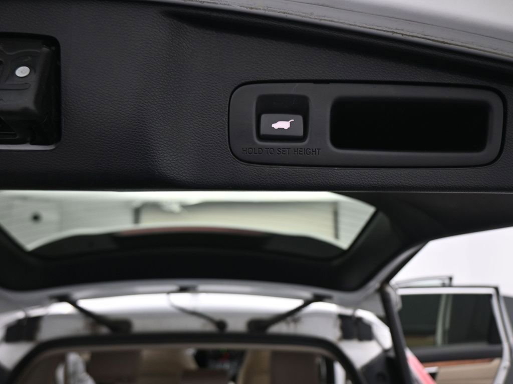 Used 2020 Honda CR-V Touring image 44
