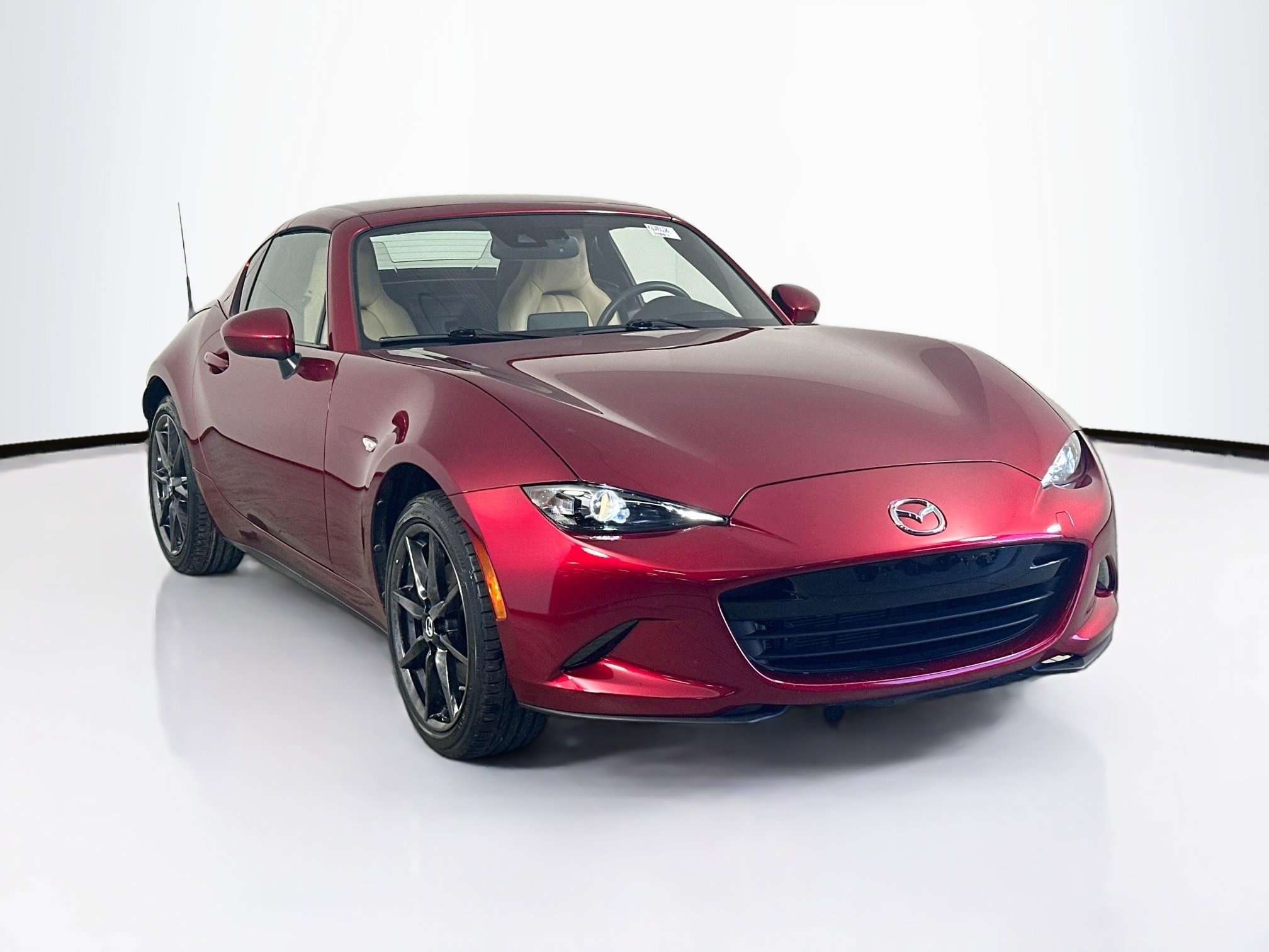 Used 2019 MAZDA MX-5 Miata RF Grand Touring image 3
