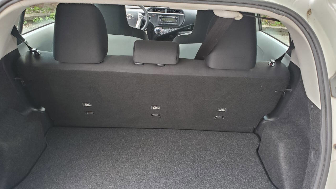 Used 2012 Toyota Prius C One image 11