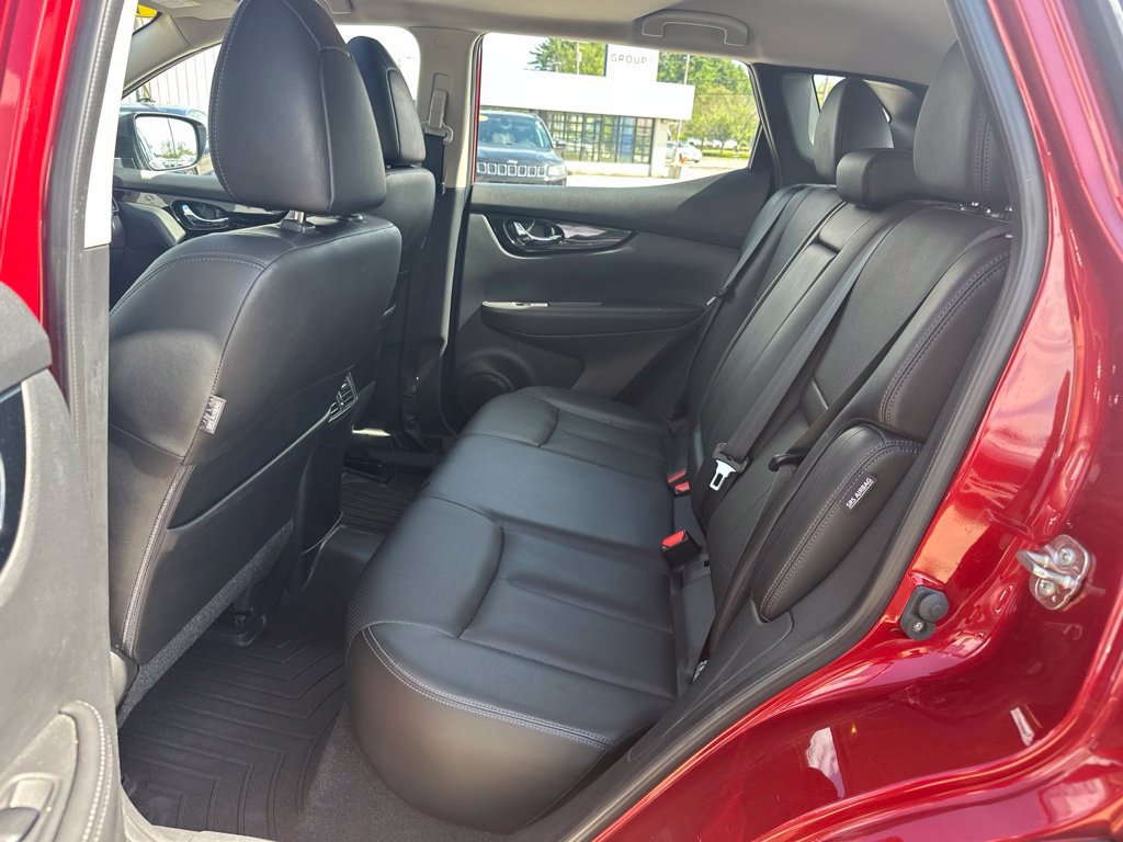 Used 2022 Nissan Rogue Sport SL w/ Premium Package AWD/4WD image 30