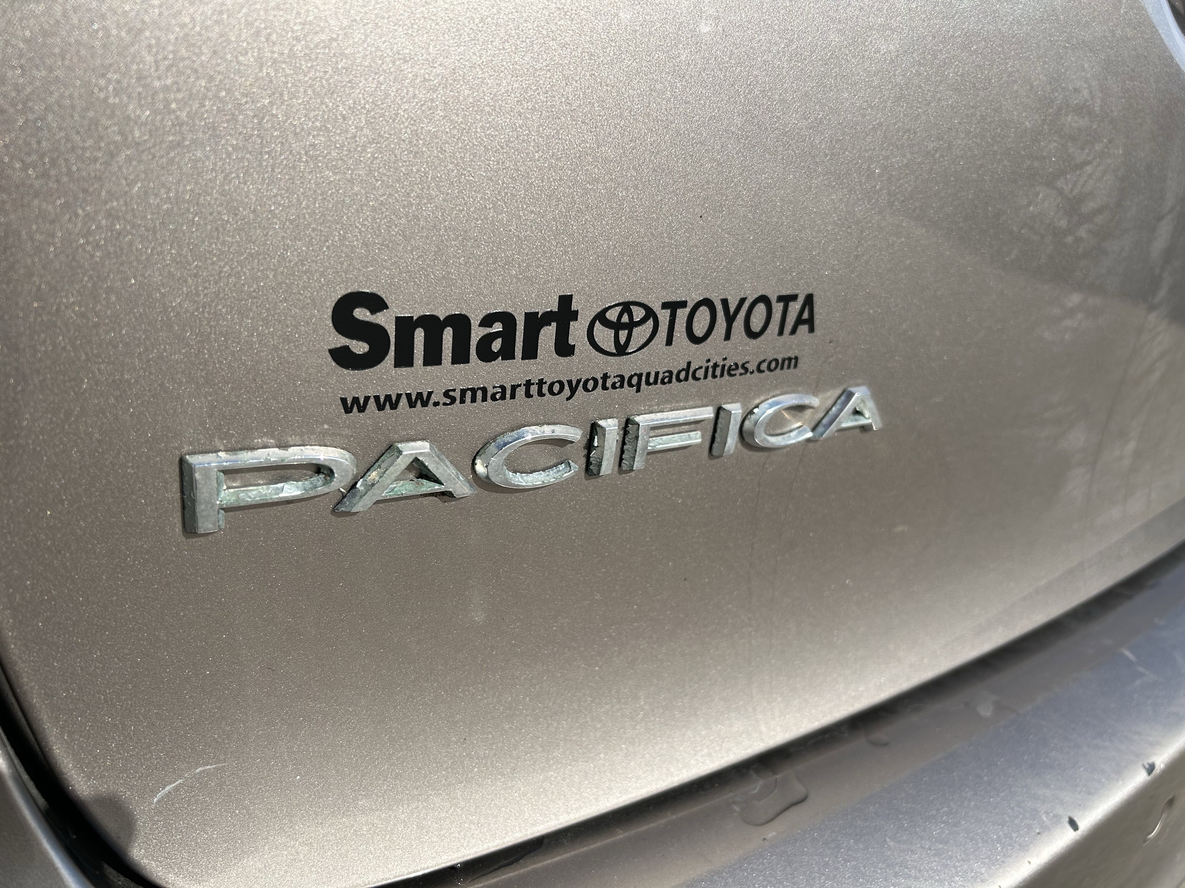 Used 2017 Chrysler Pacifica Touring w/ Tire & Wheel Group image 6