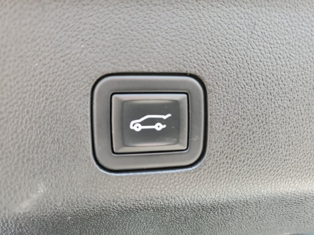 Certified 2021 Chevrolet Suburban High Country AWD/4WD image 37