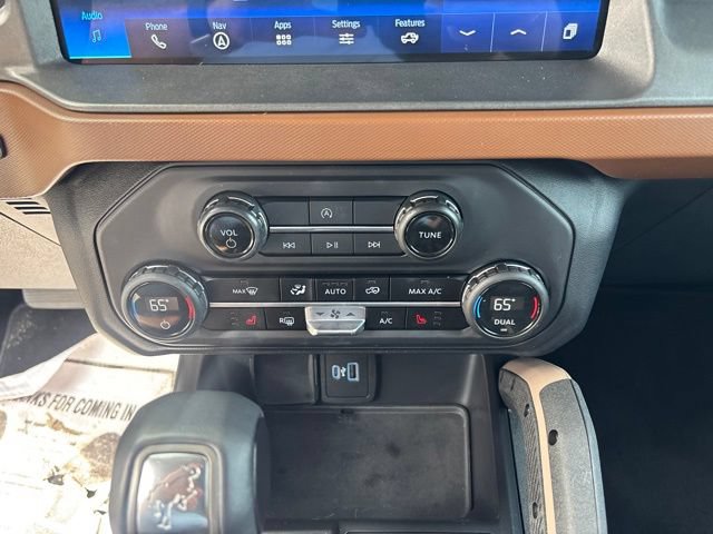 Used 2024 Ford Bronco Outer Banks AWD/4WD image 12