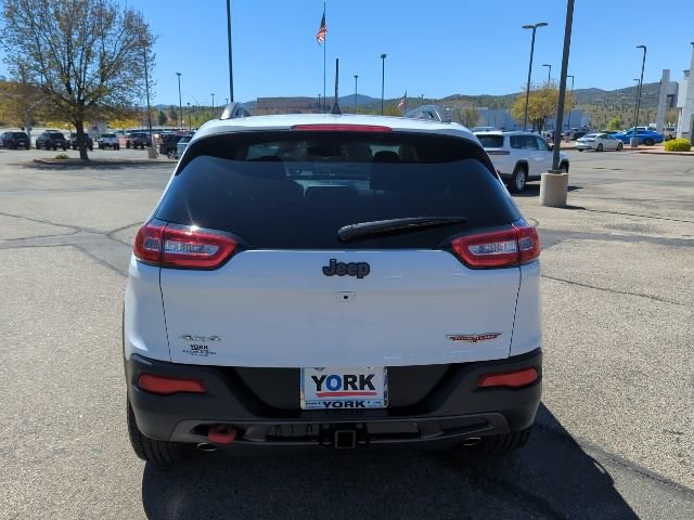 Used 2017 Jeep Cherokee Trailhawk image 5
