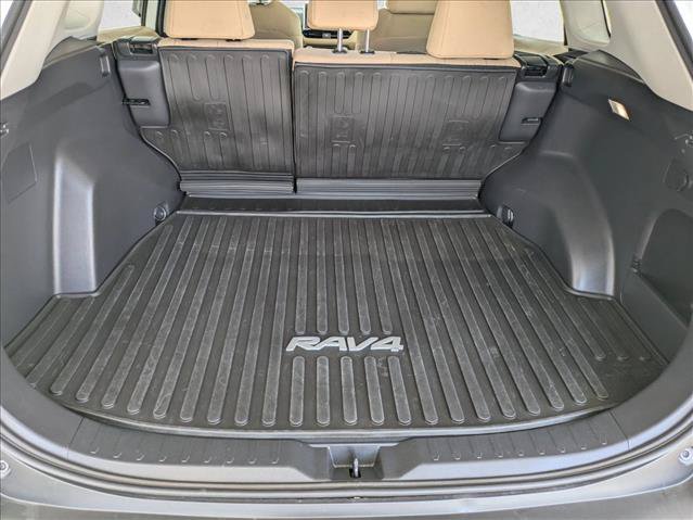 Used 2023 Toyota RAV4 XLE w/ Convenience Package FWD image 6