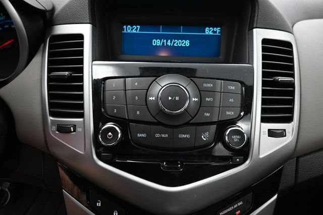 Used 2012 Chevrolet Cruze LS FWD image 19