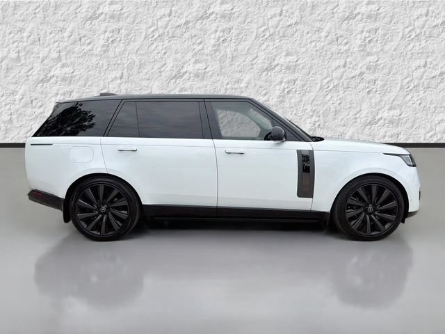 Used 2023 Land Rover Range Rover SV AWD/4WD image 2