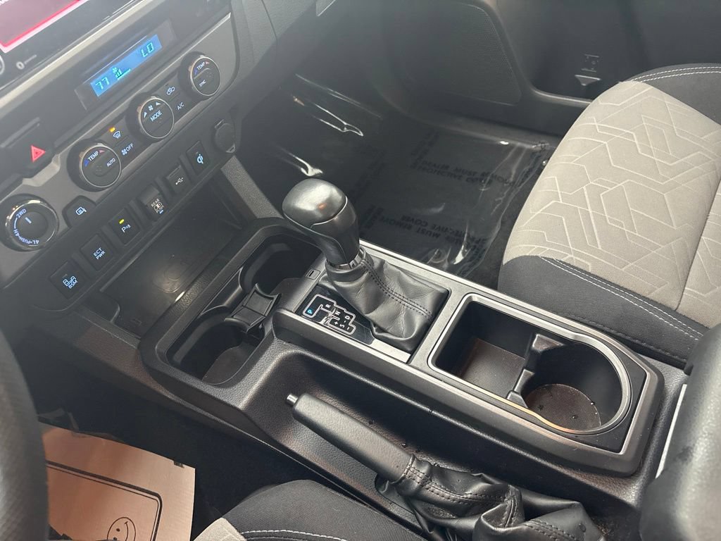 Used 2022 Toyota Tacoma TRD Sport w/ Technology Package AWD/4WD image 16