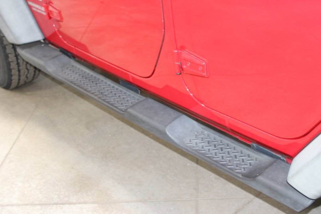 Used 2010 Jeep Wrangler Unlimited Sport image 16