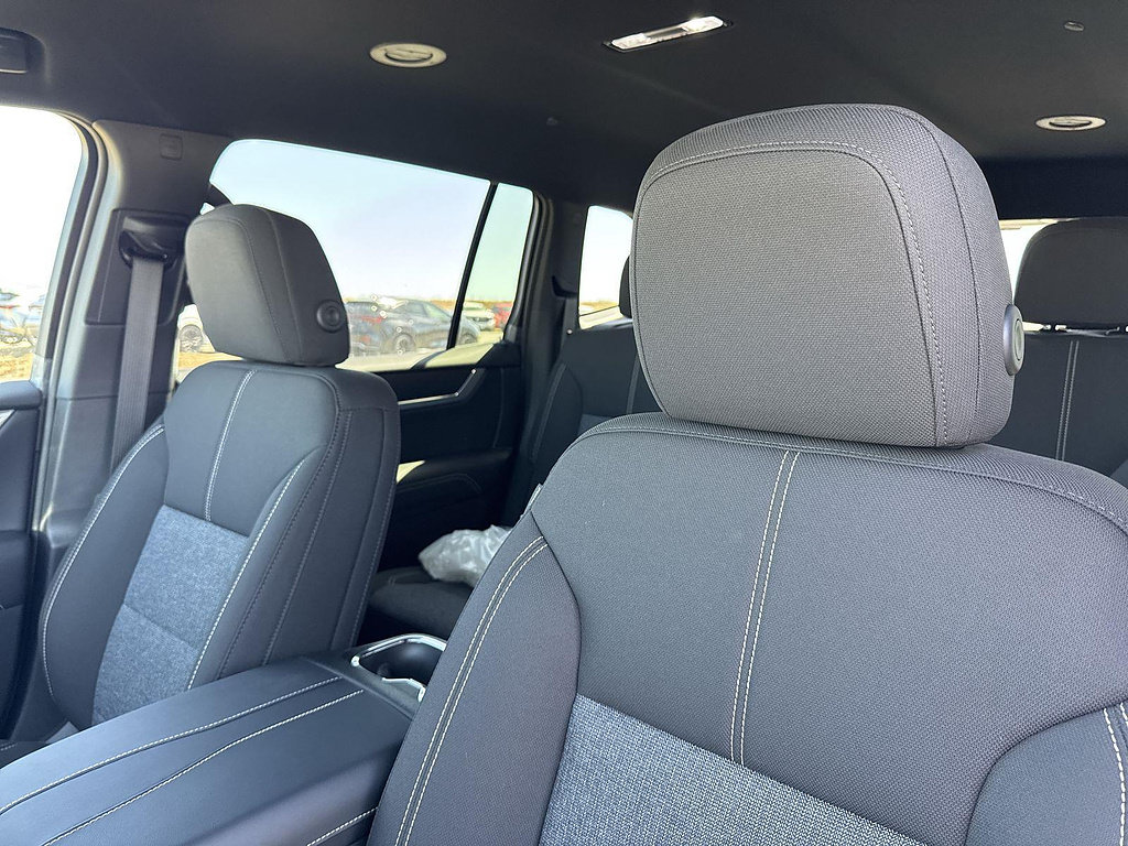 New 2026 GMC Acadia Elevation FWD image 22