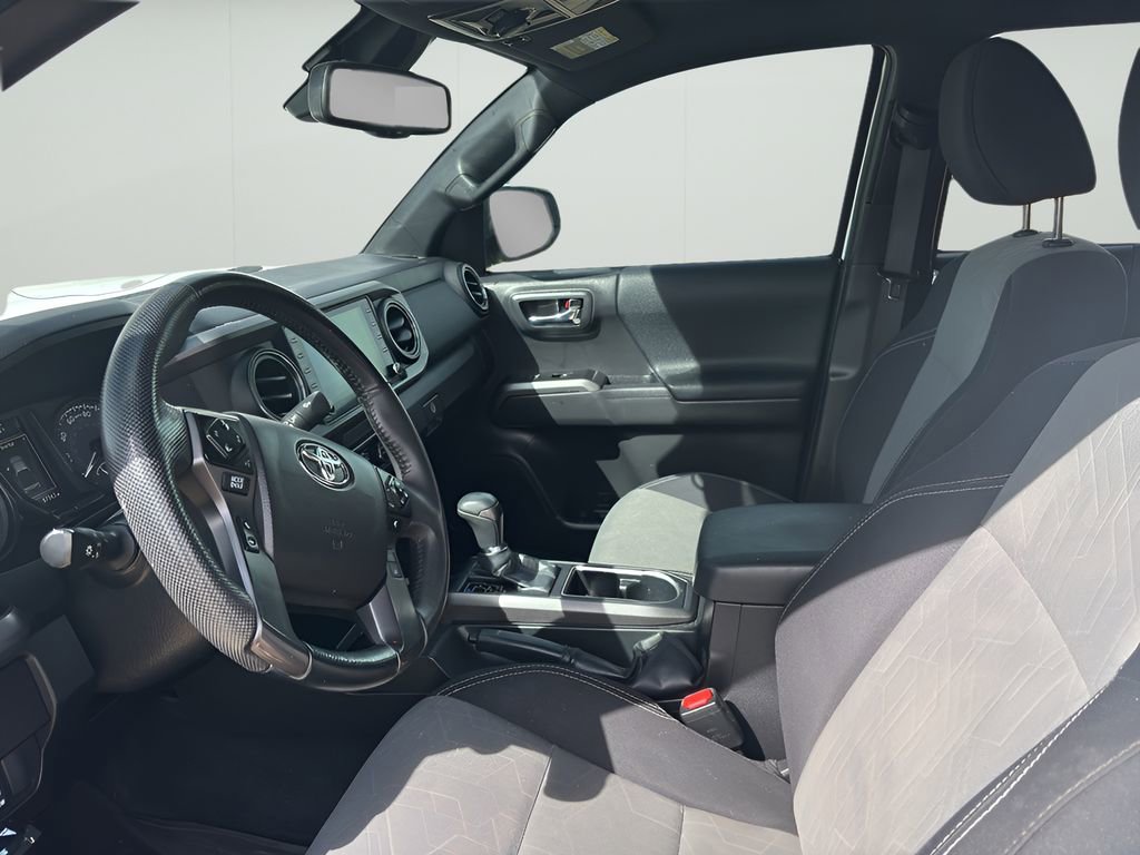 Used 2023 Toyota Tacoma TRD Off-Road image 27