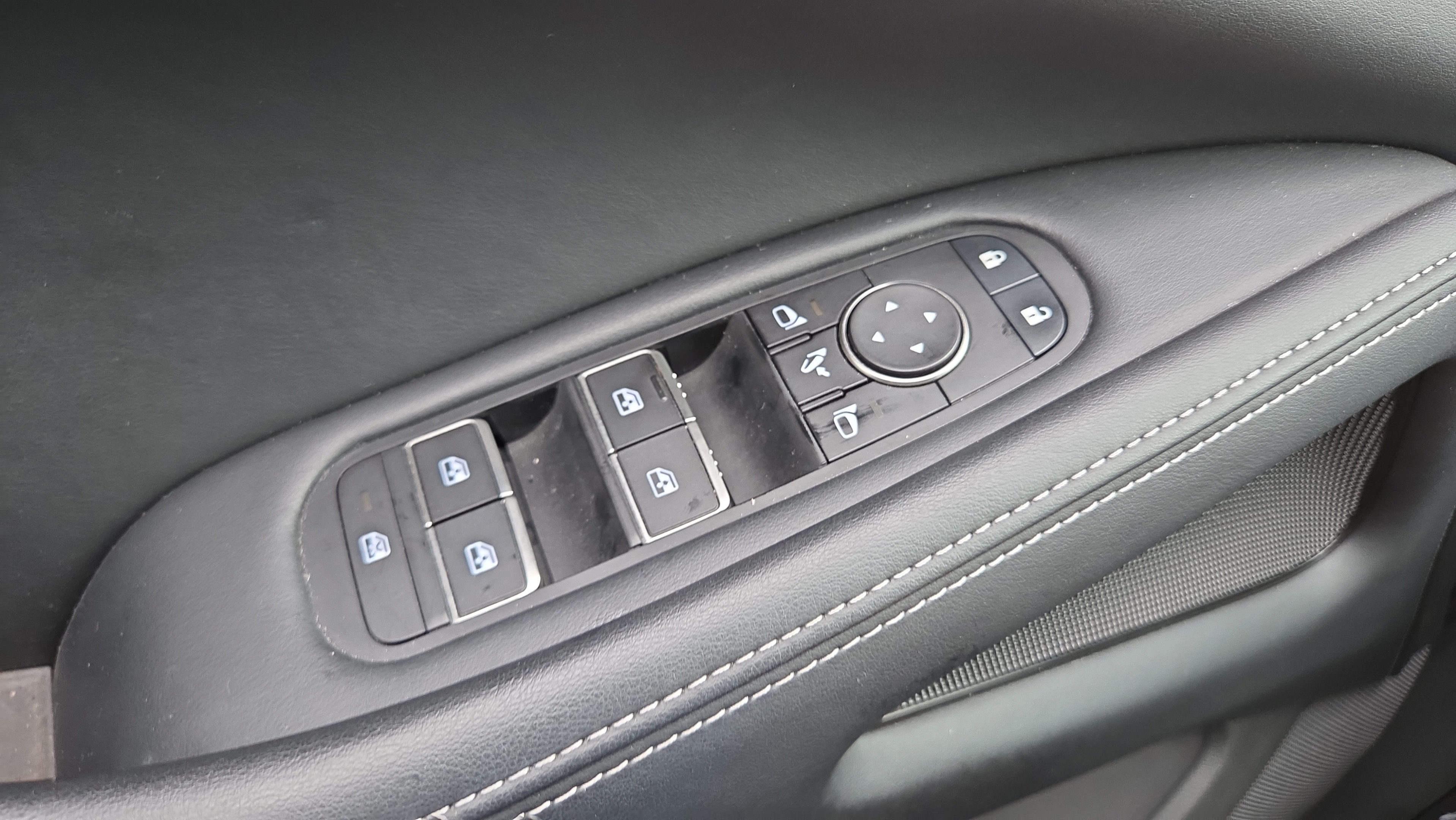 Used 2026 INFINITI QX60 Pure FWD image 33