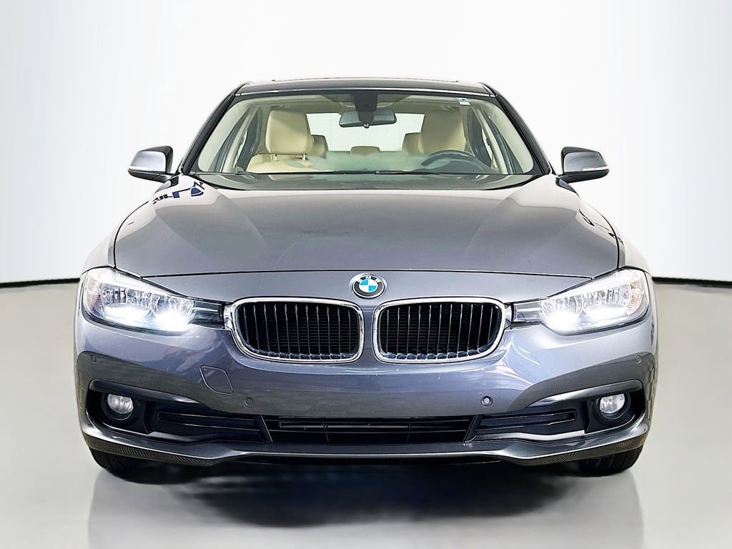Used 2016 BMW 320i Sedan image 2