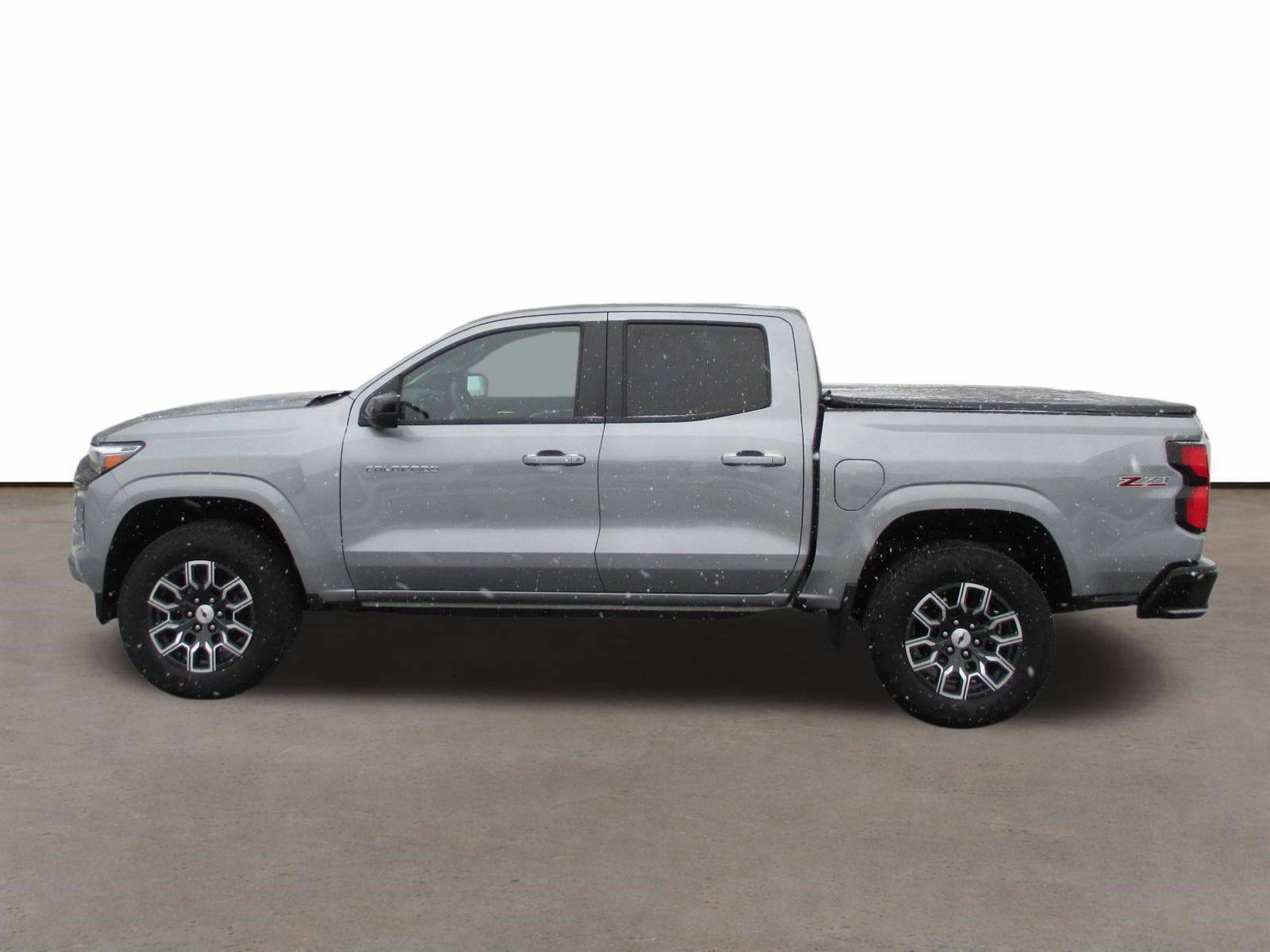 Used 2023 Chevrolet Colorado Z71 w/ Z71 Convenience Package 2 image 2