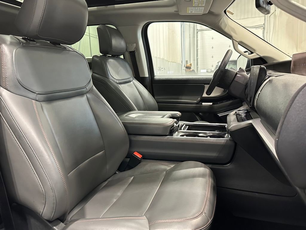 Used 2025 Ford Expedition Max Active image 34