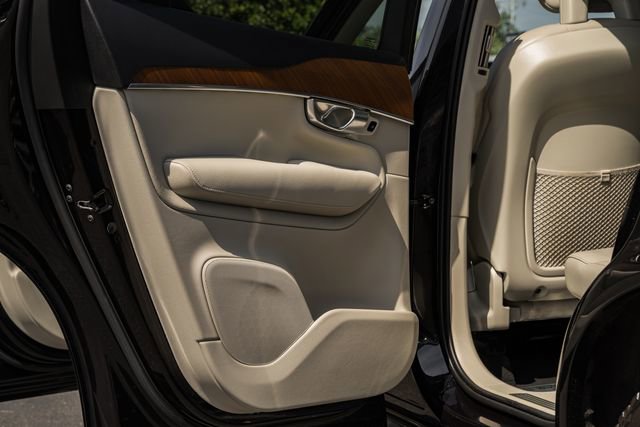 Used 2021 Volvo XC90 T6 Momentum w/ Advanced Package AWD/4WD image 39